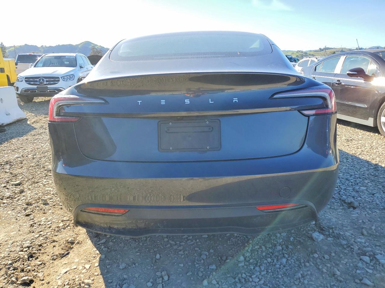 2024 TESLA MODEL 3