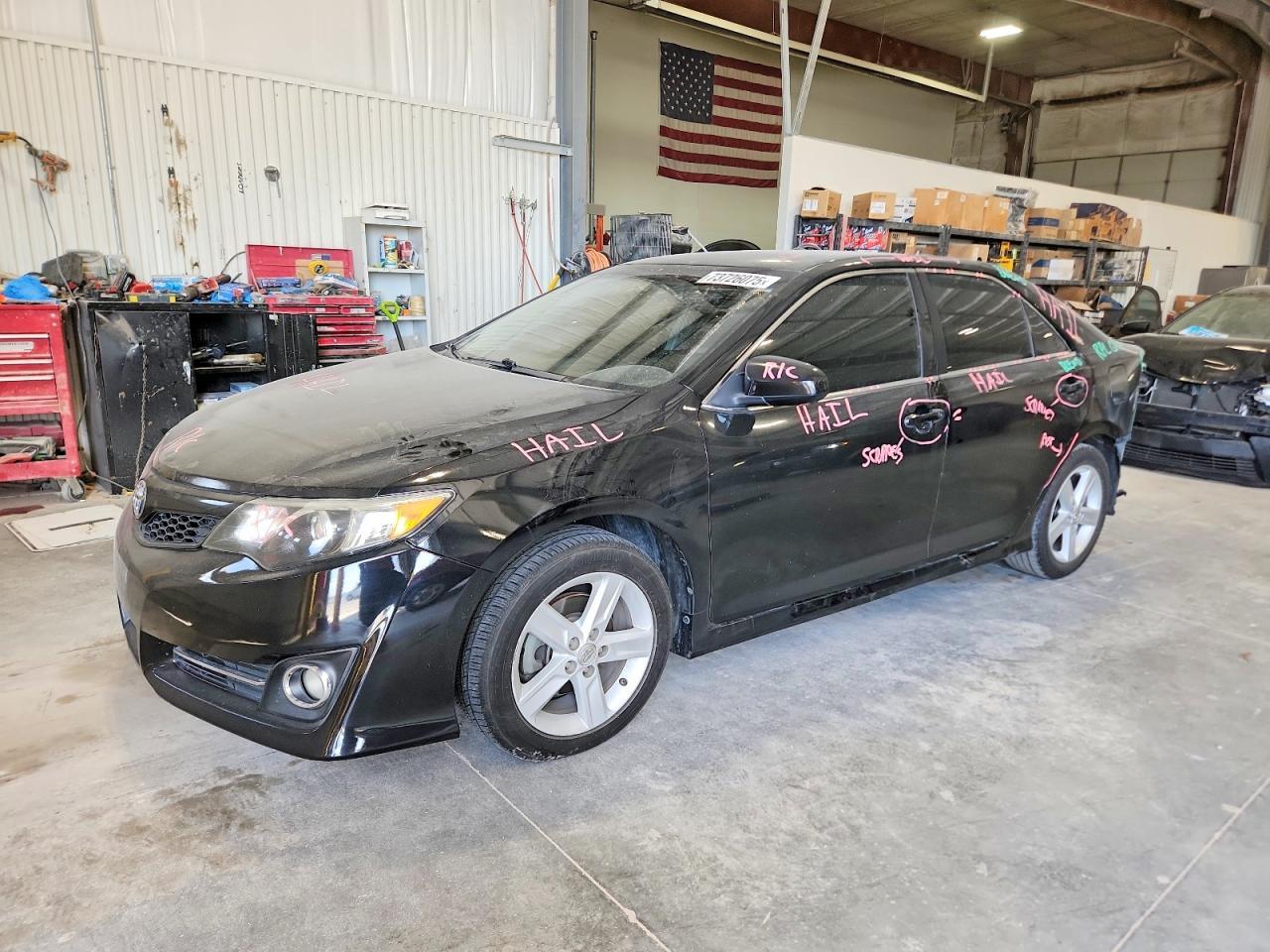 2014 TOYOTA CAMRY