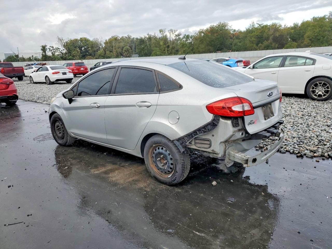 2013 FORD Fiesta