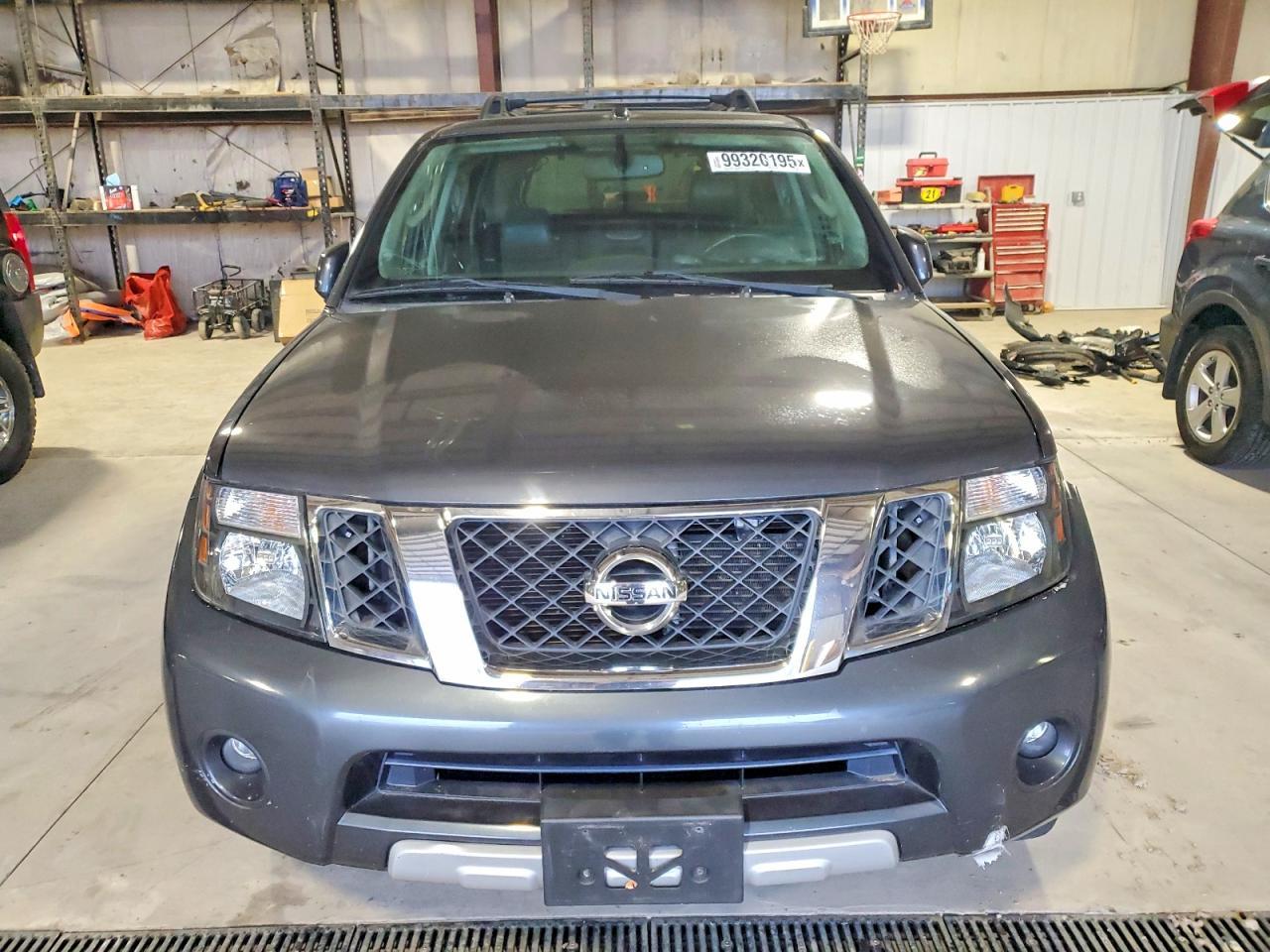 2011 NISSAN PATHFINDER