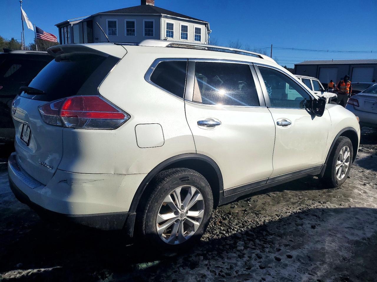 2015 NISSAN ROGUE
