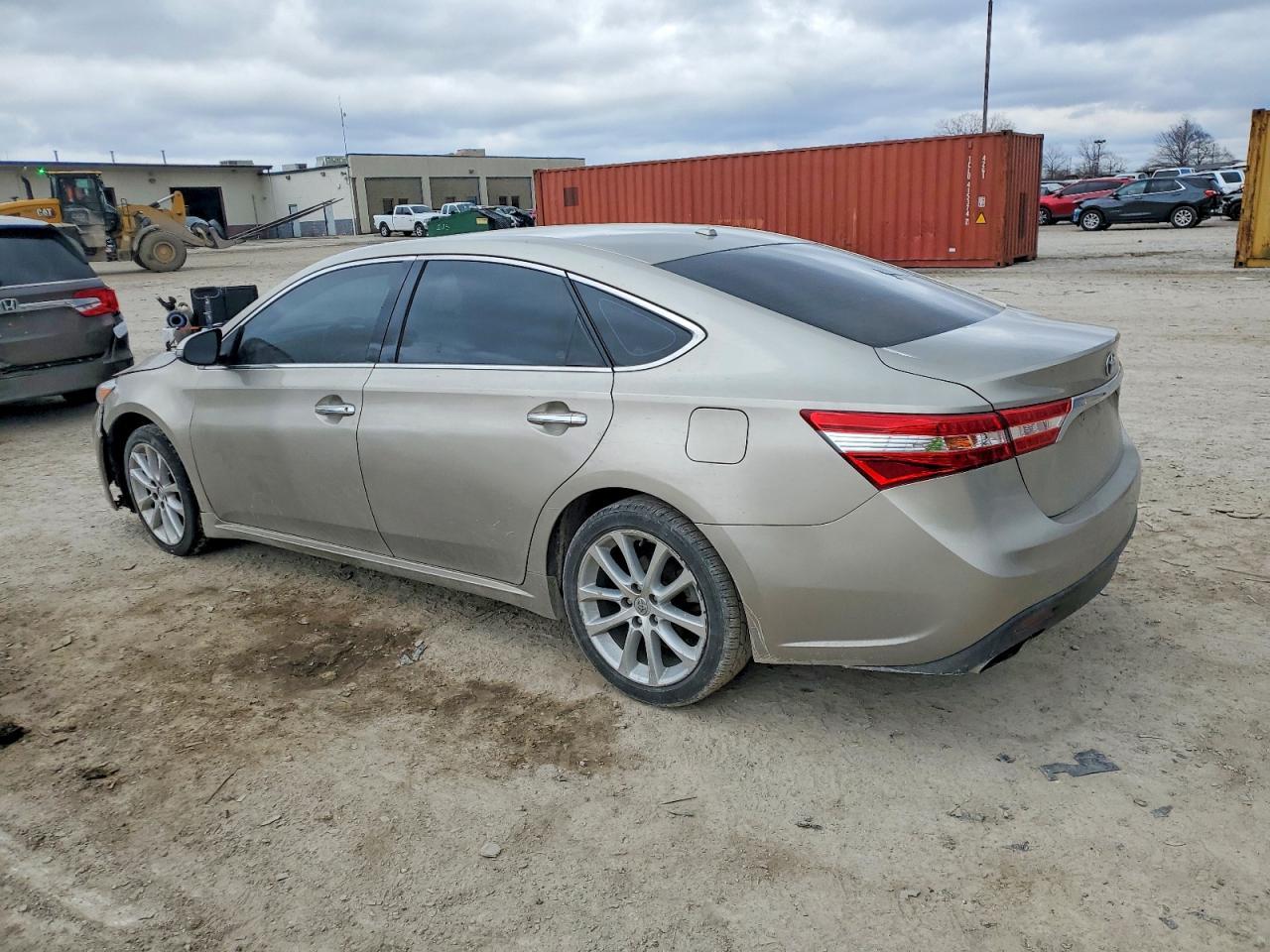 2013 TOYOTA Avalon