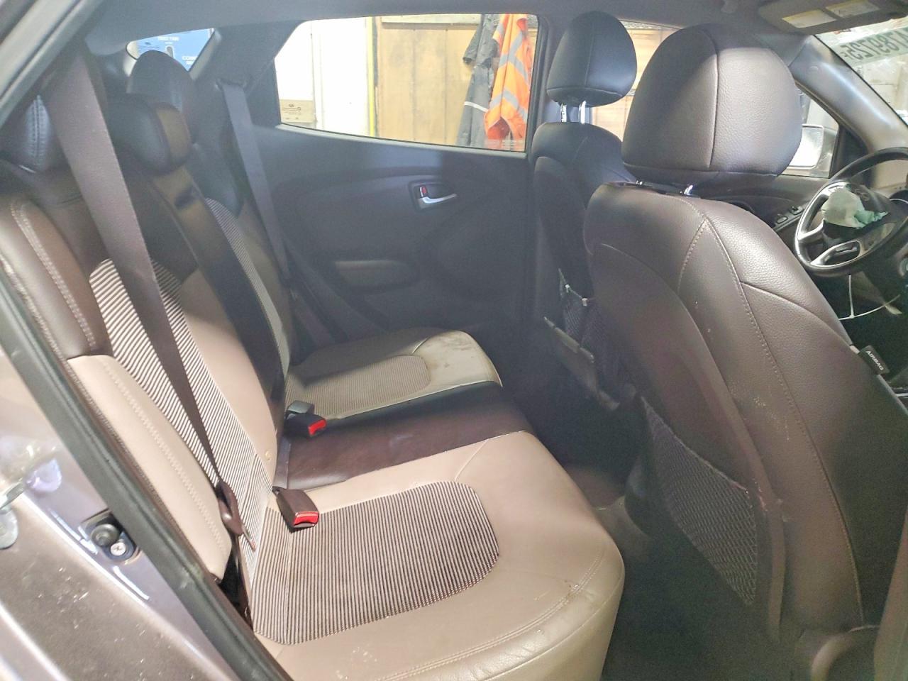 2011 HYUNDAI TUCSON