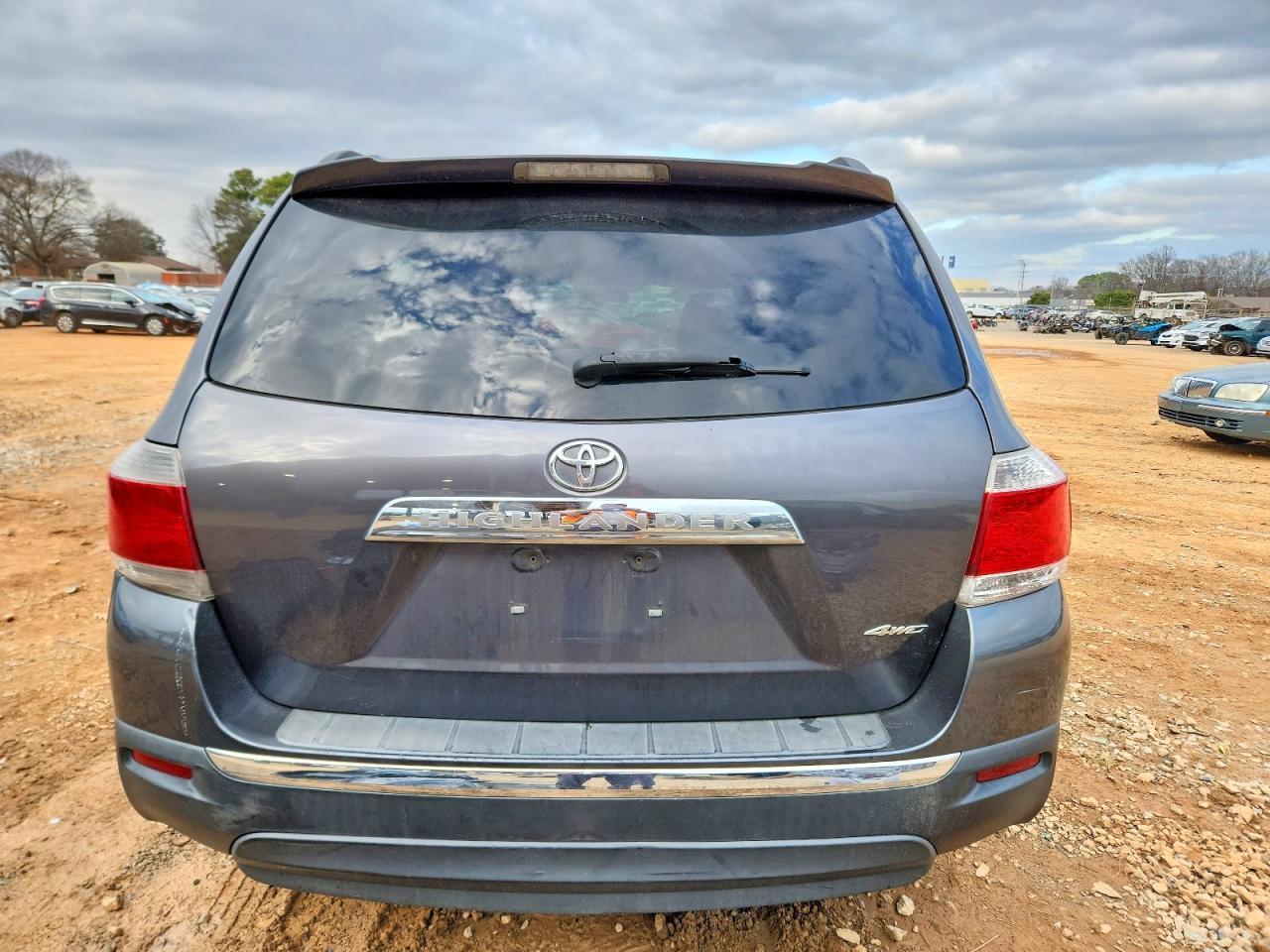 2013 TOYOTA HIGHLANDER
