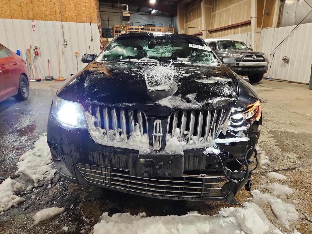 2011 LINCOLN MKS