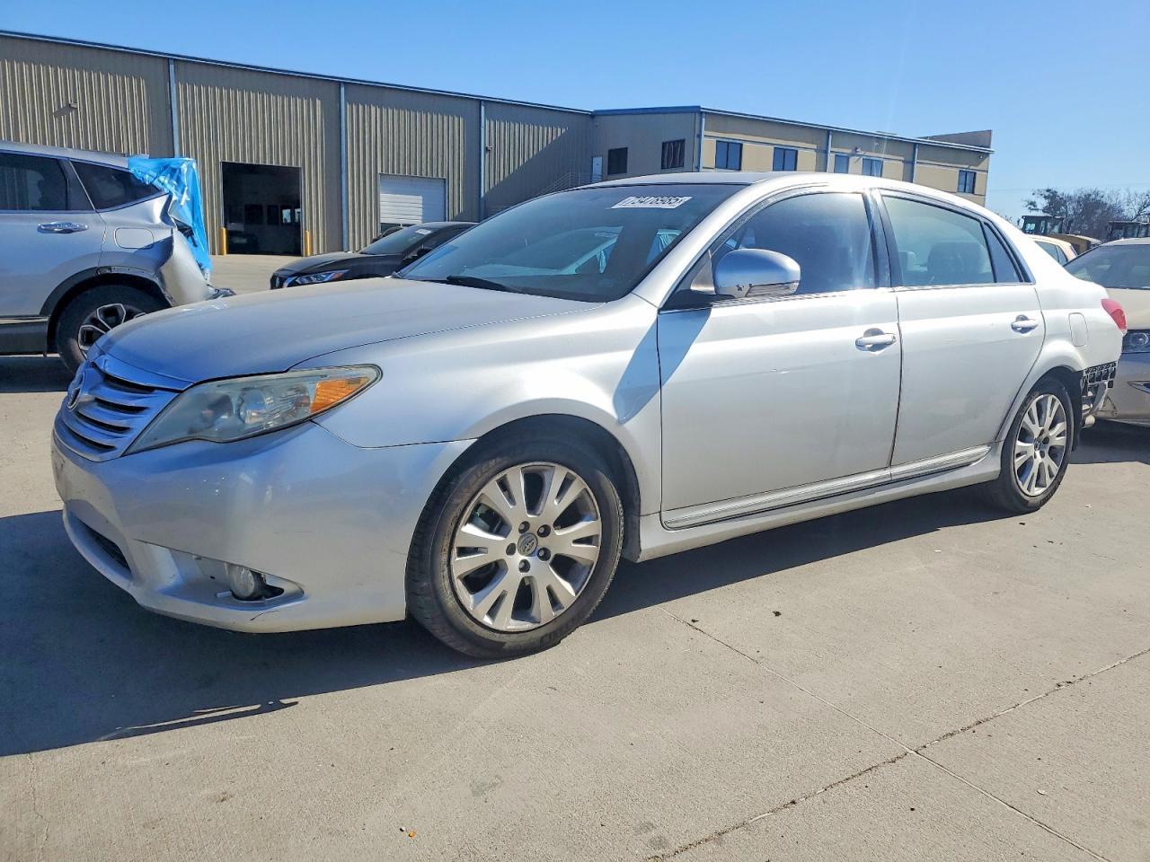 2012 TOYOTA Avalon