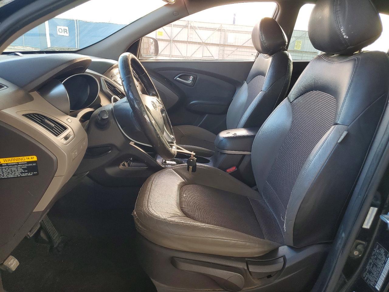 2010 HYUNDAI TUCSON