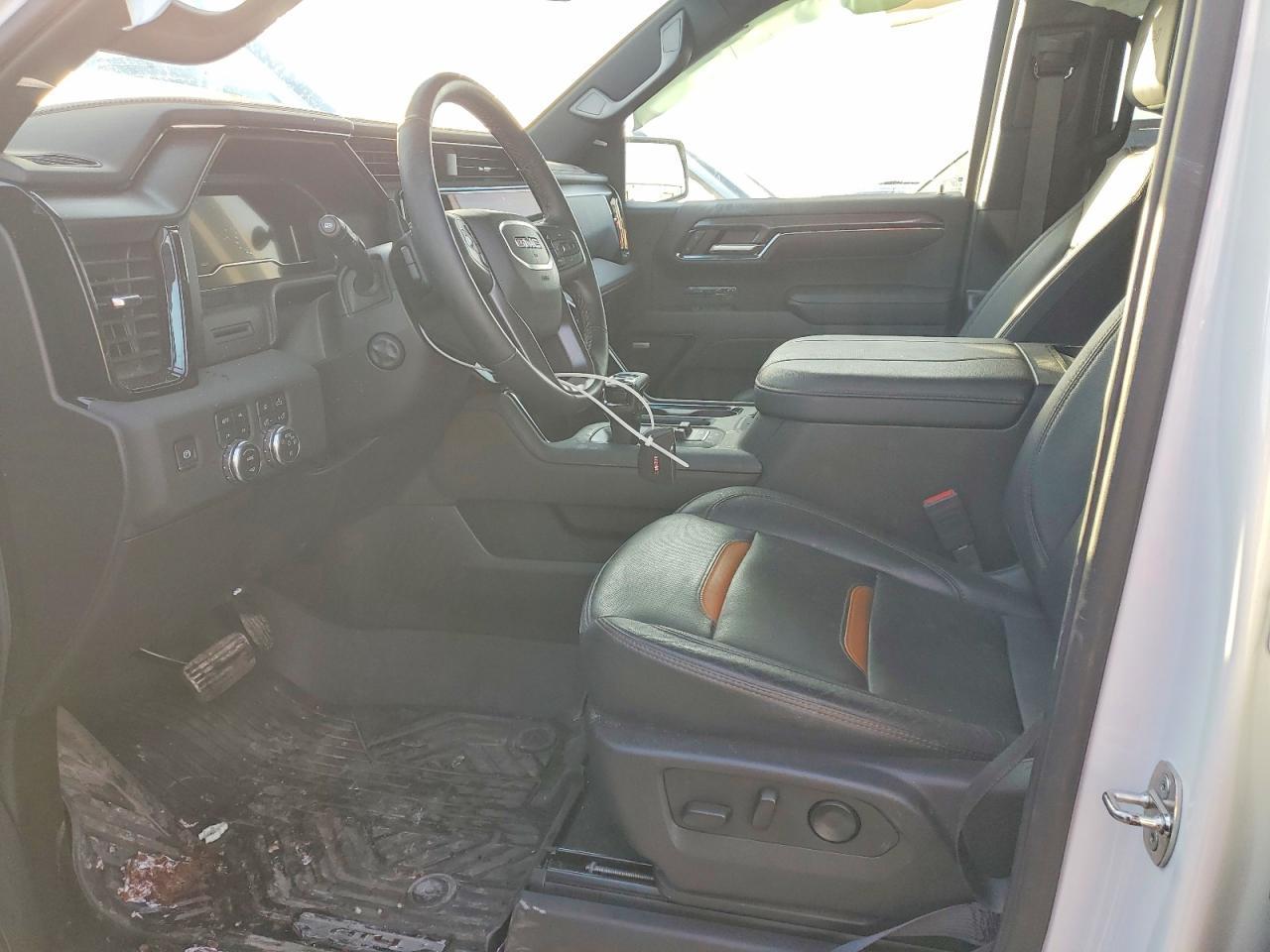 2024 GMC Sierra