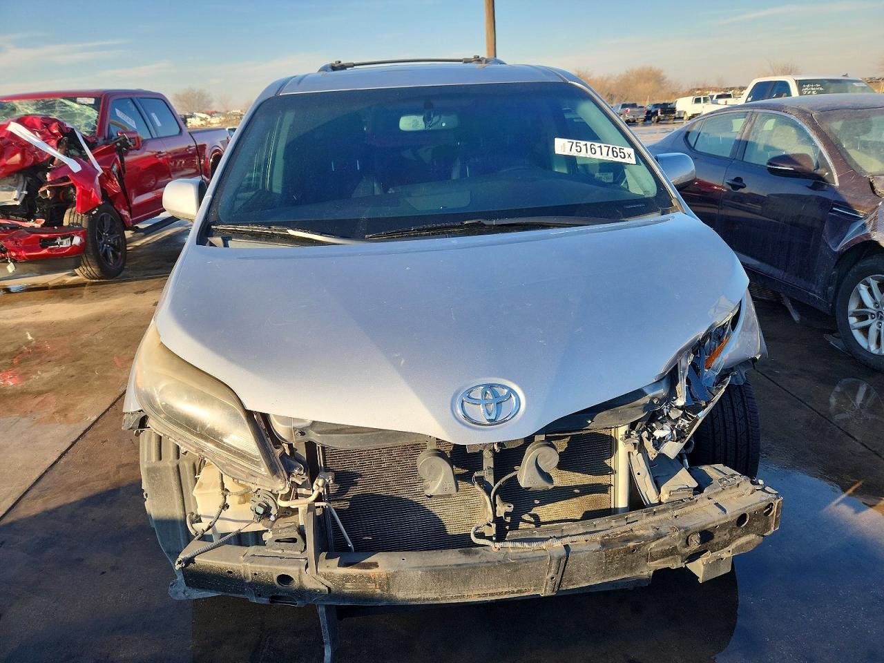 2016 TOYOTA SIENNA
