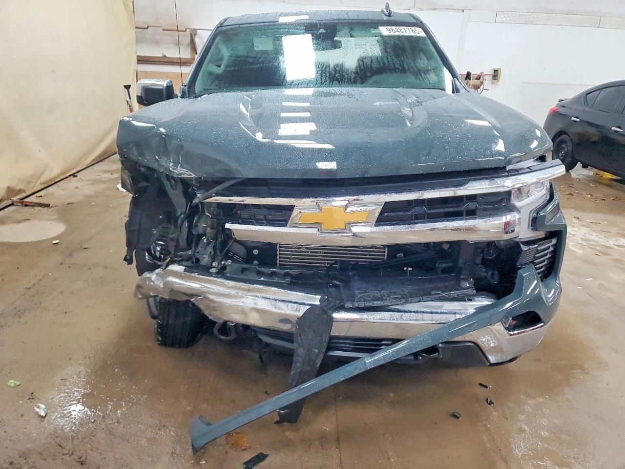 2025 CHEVROLET Silverado