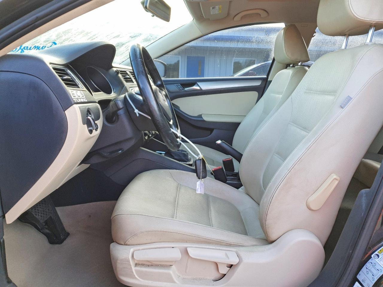 2016 VOLKSWAGEN JETTA