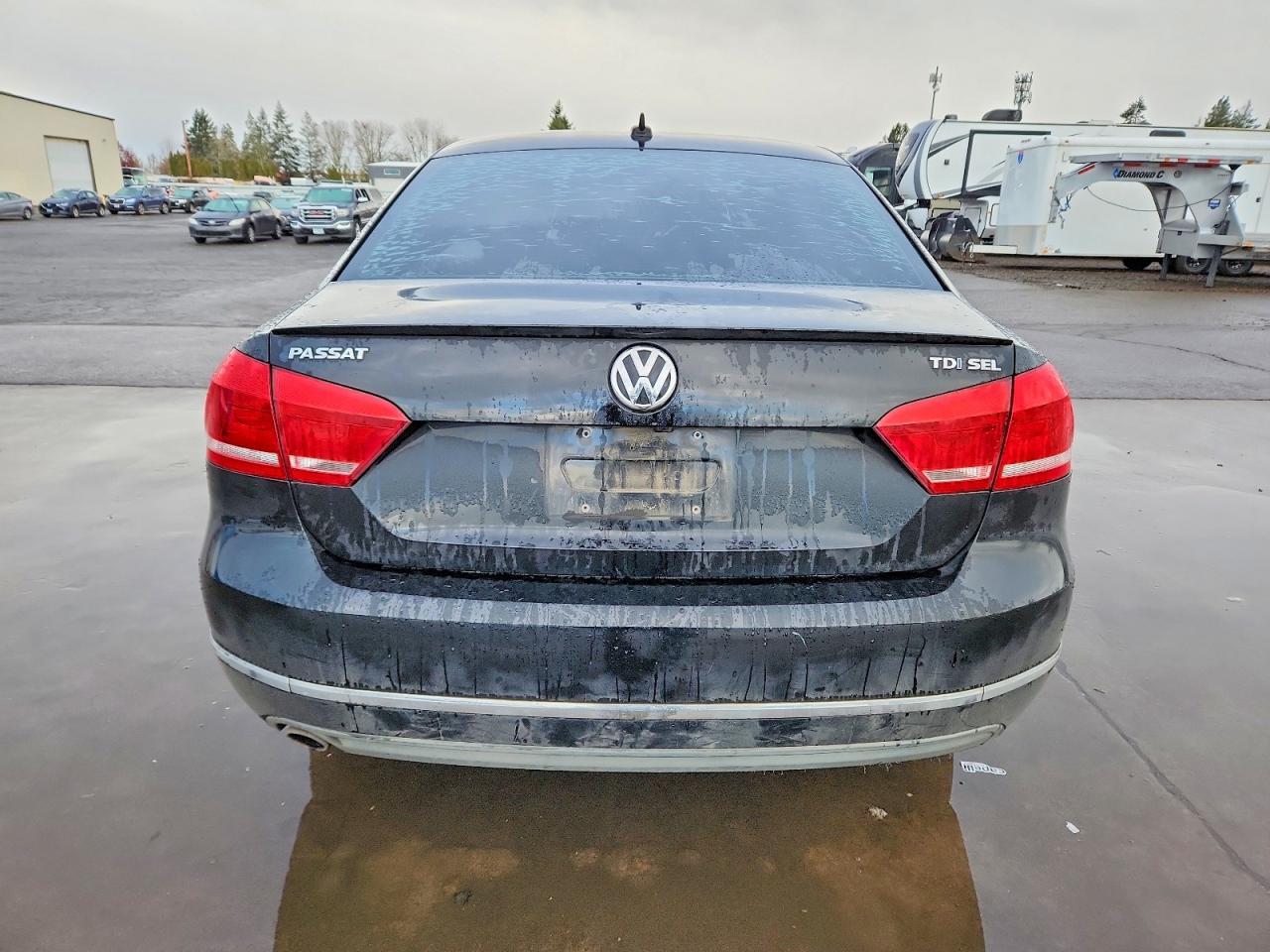2014 VOLKSWAGEN Passat