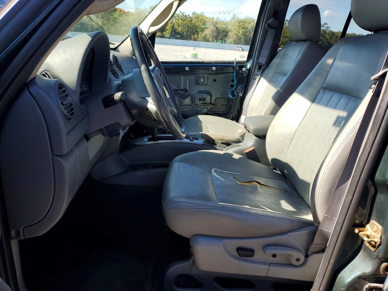 2005 JEEP Liberty