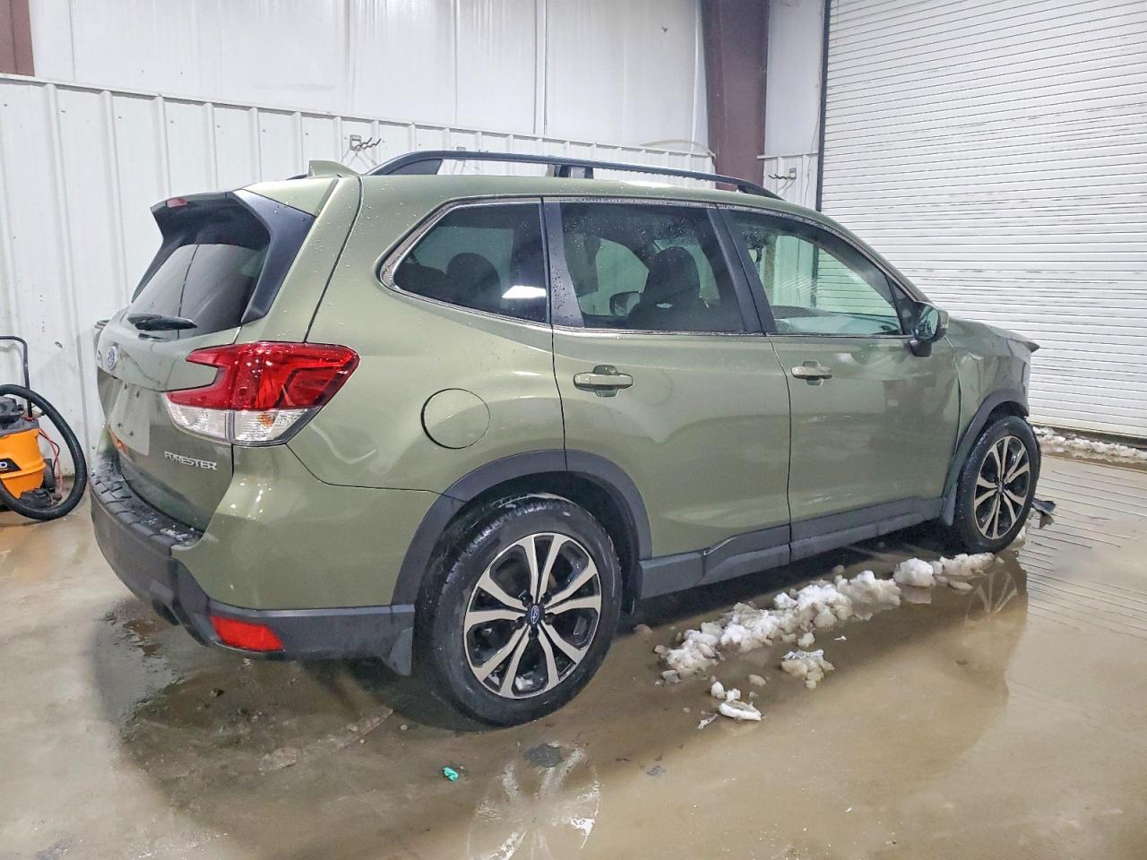 2021 SUBARU FORESTER