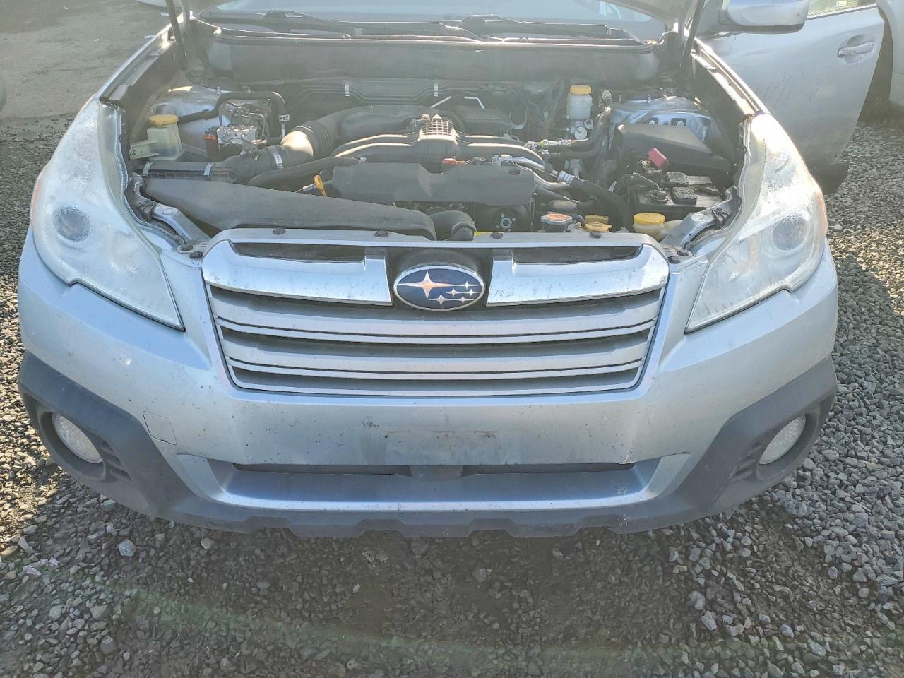 2014 SUBARU Outback