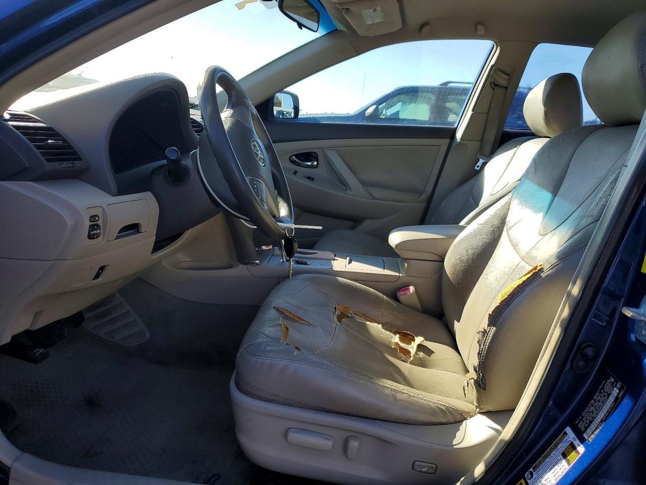 2011 TOYOTA CAMRY
