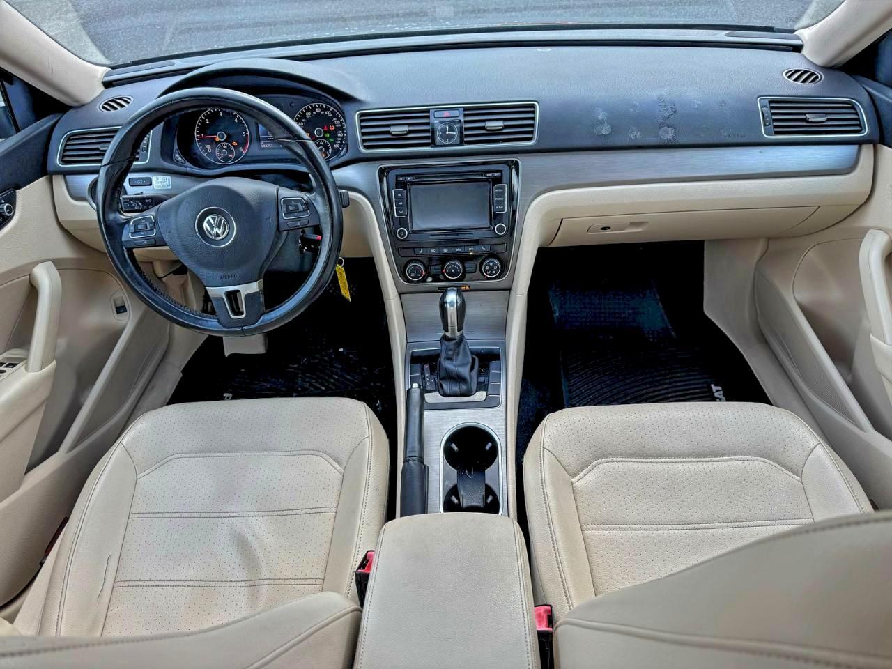 2015 VOLKSWAGEN Passat