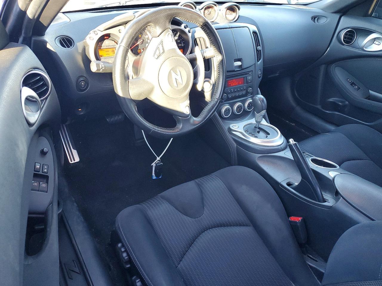 2017 NISSAN 370Z