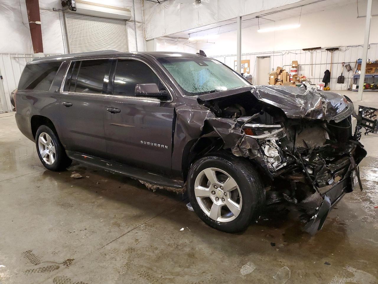 2016 CHEVROLET Suburban