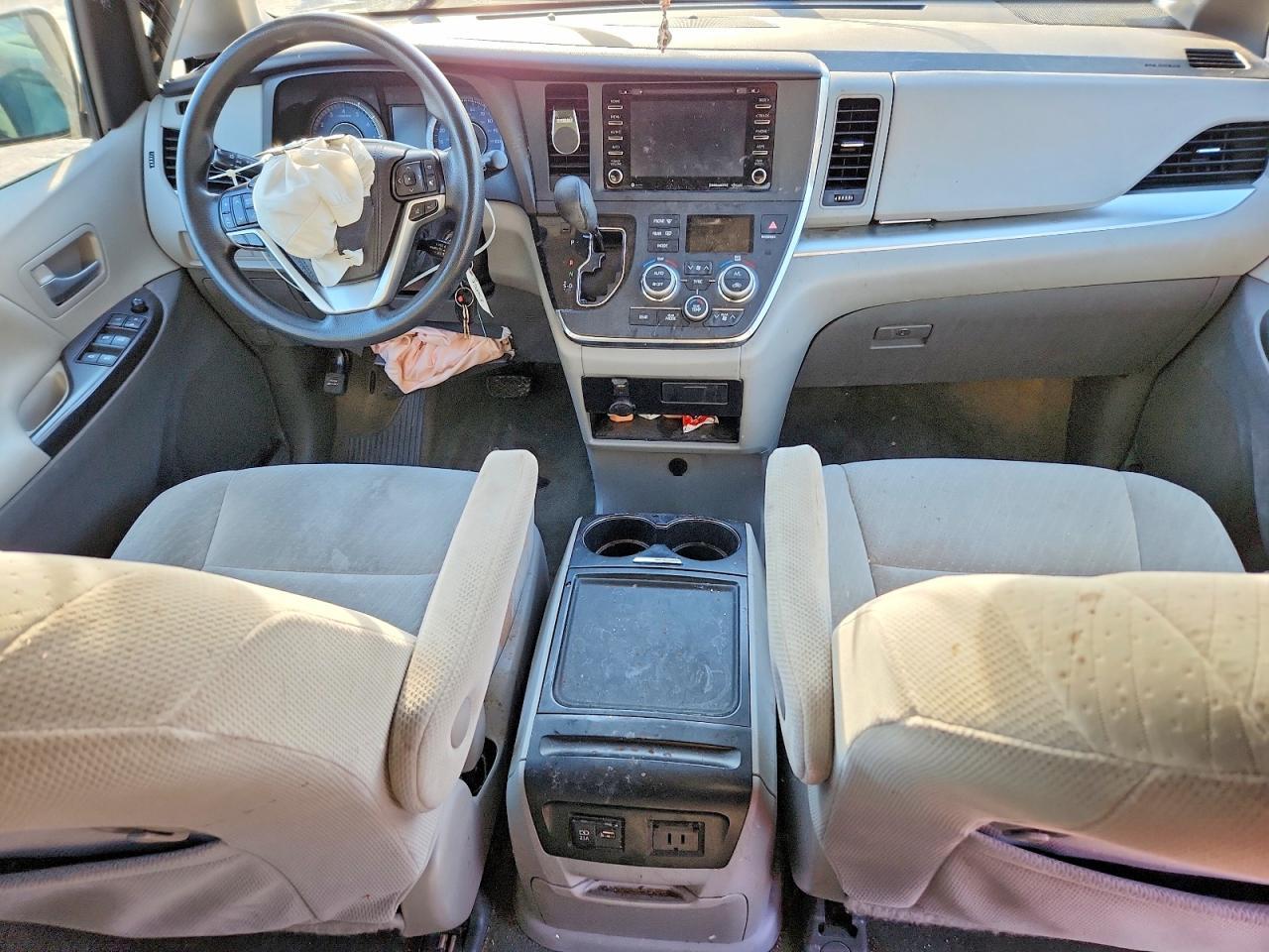 2018 TOYOTA SIENNA