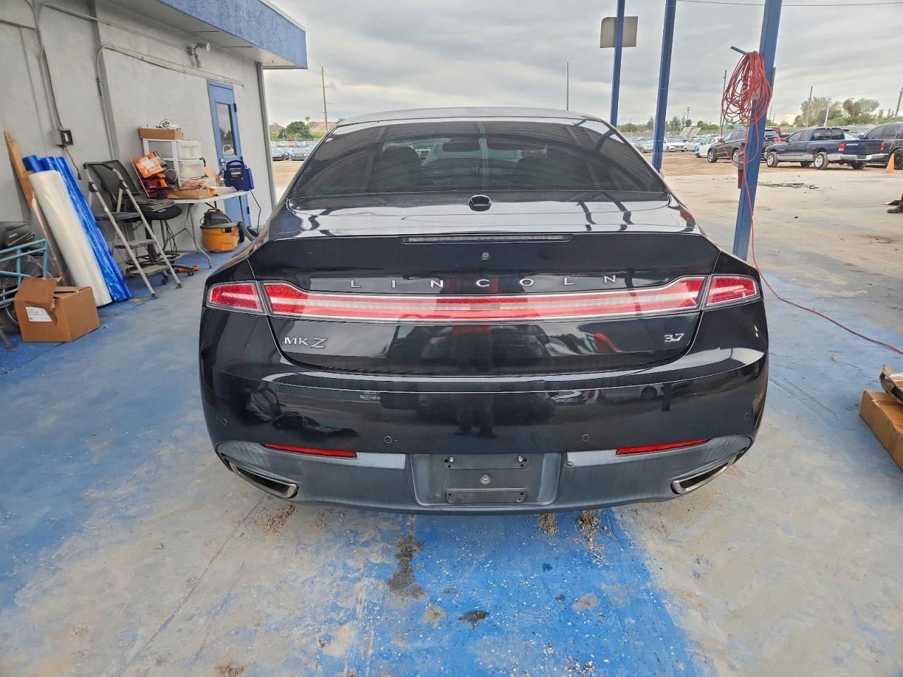 2013 LINCOLN MKZ