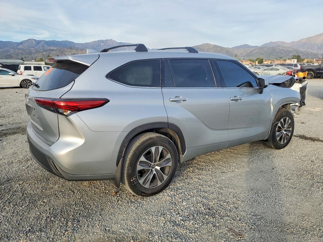2022 TOYOTA HIGHLANDER