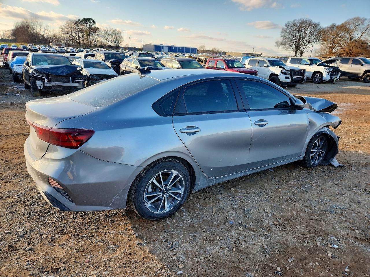 2023 KIA FORTE