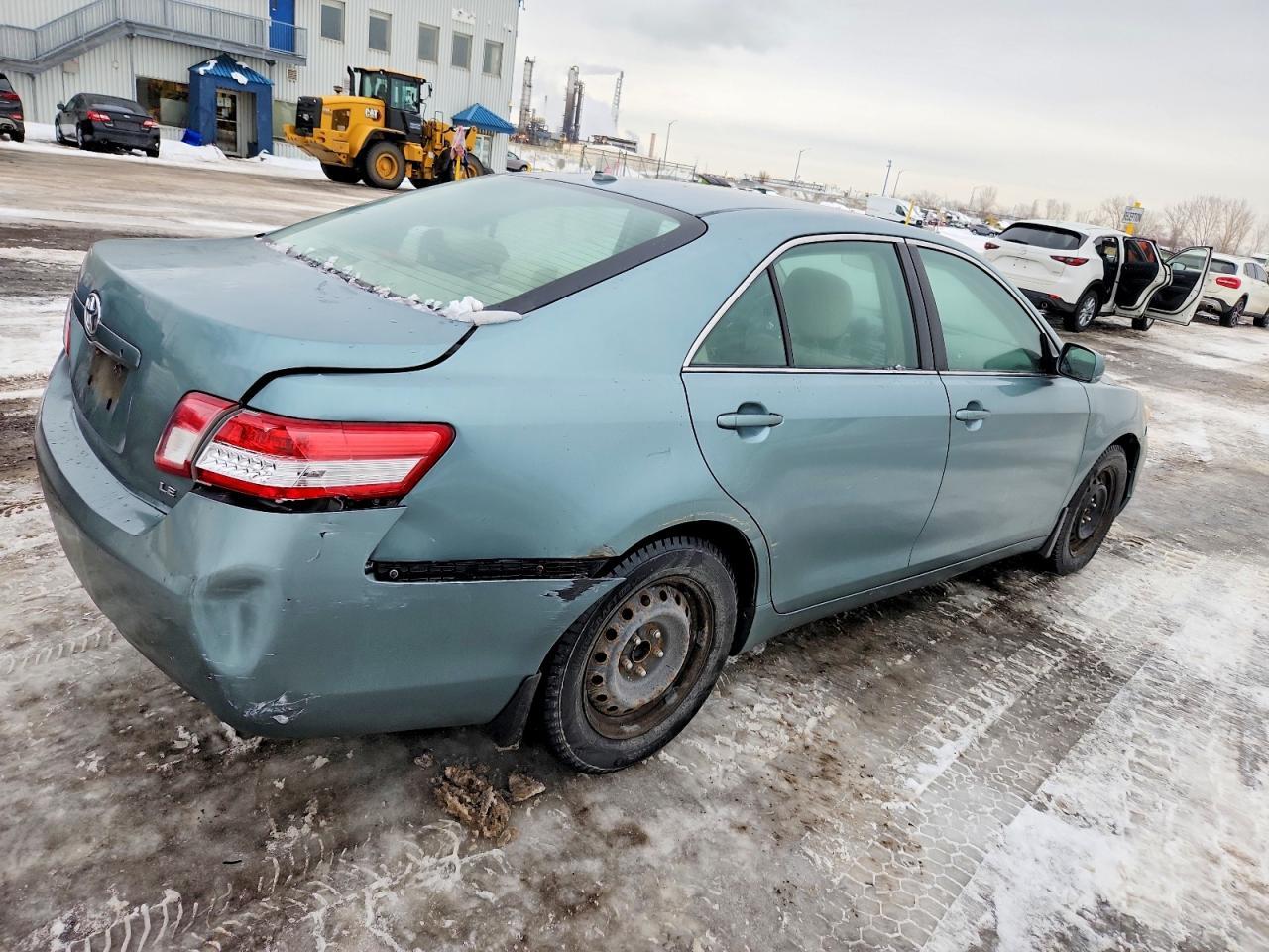2011 TOYOTA CAMRY