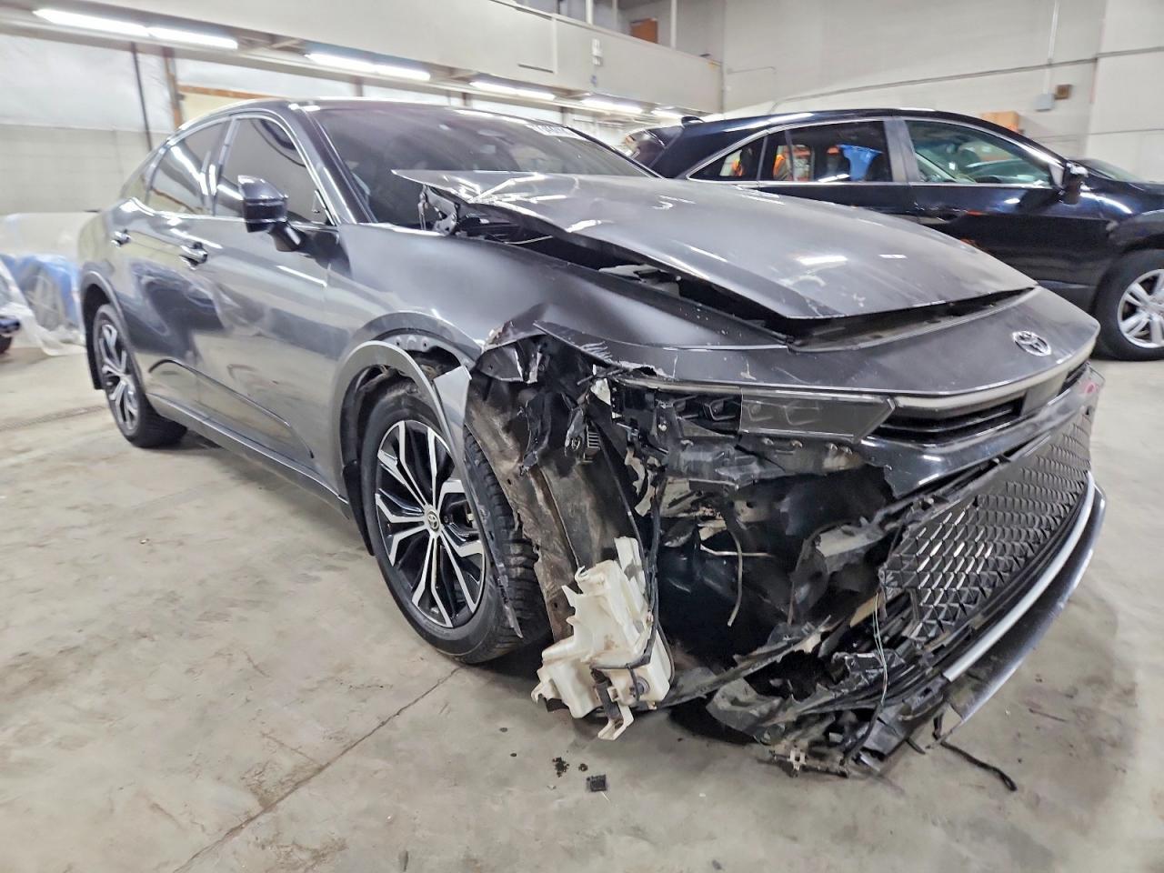 2023 TOYOTA Crown