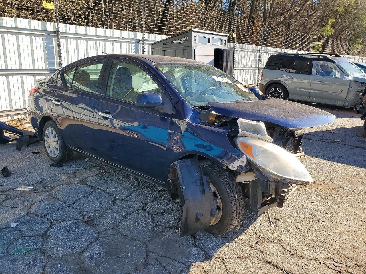 2014 NISSAN VERSA