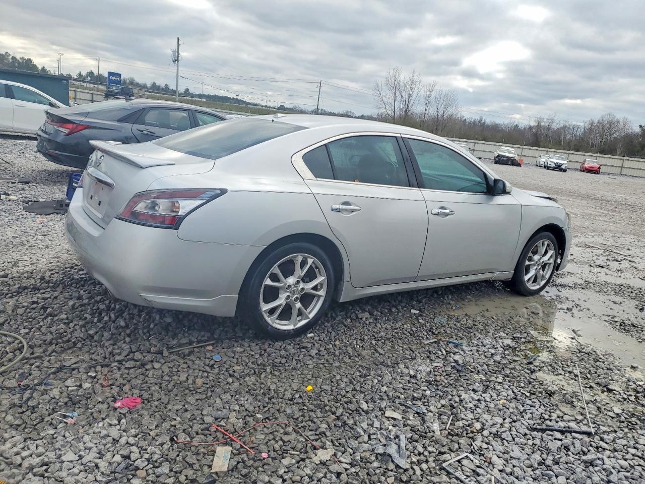 2014 NISSAN Maxima