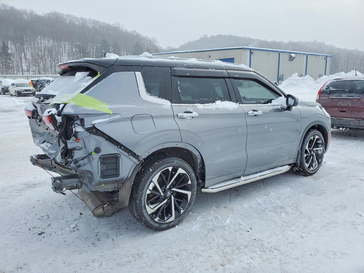 2023 MITSUBISHI outlander