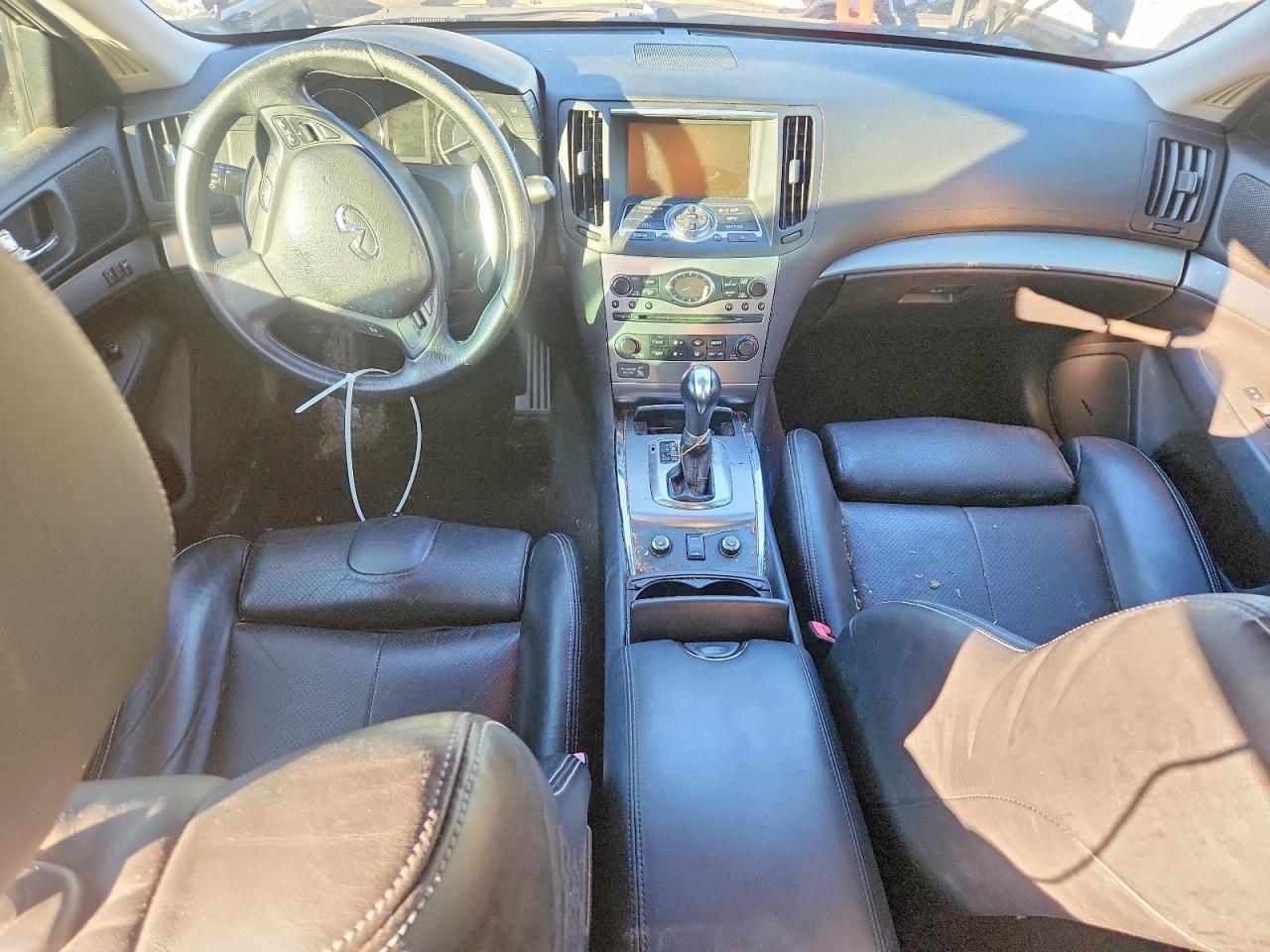 2011 INFINITI G37