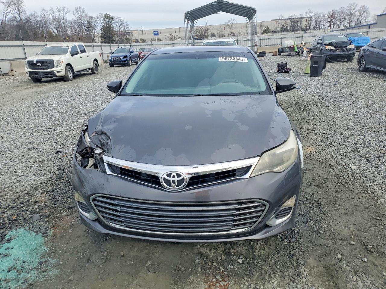 2013 TOYOTA Avalon