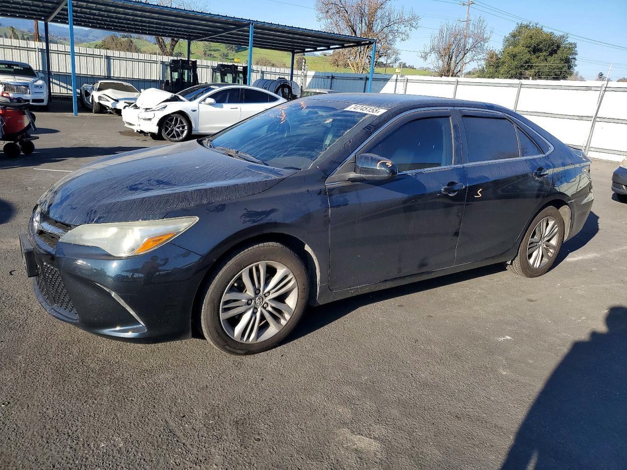 2016 TOYOTA CAMRY