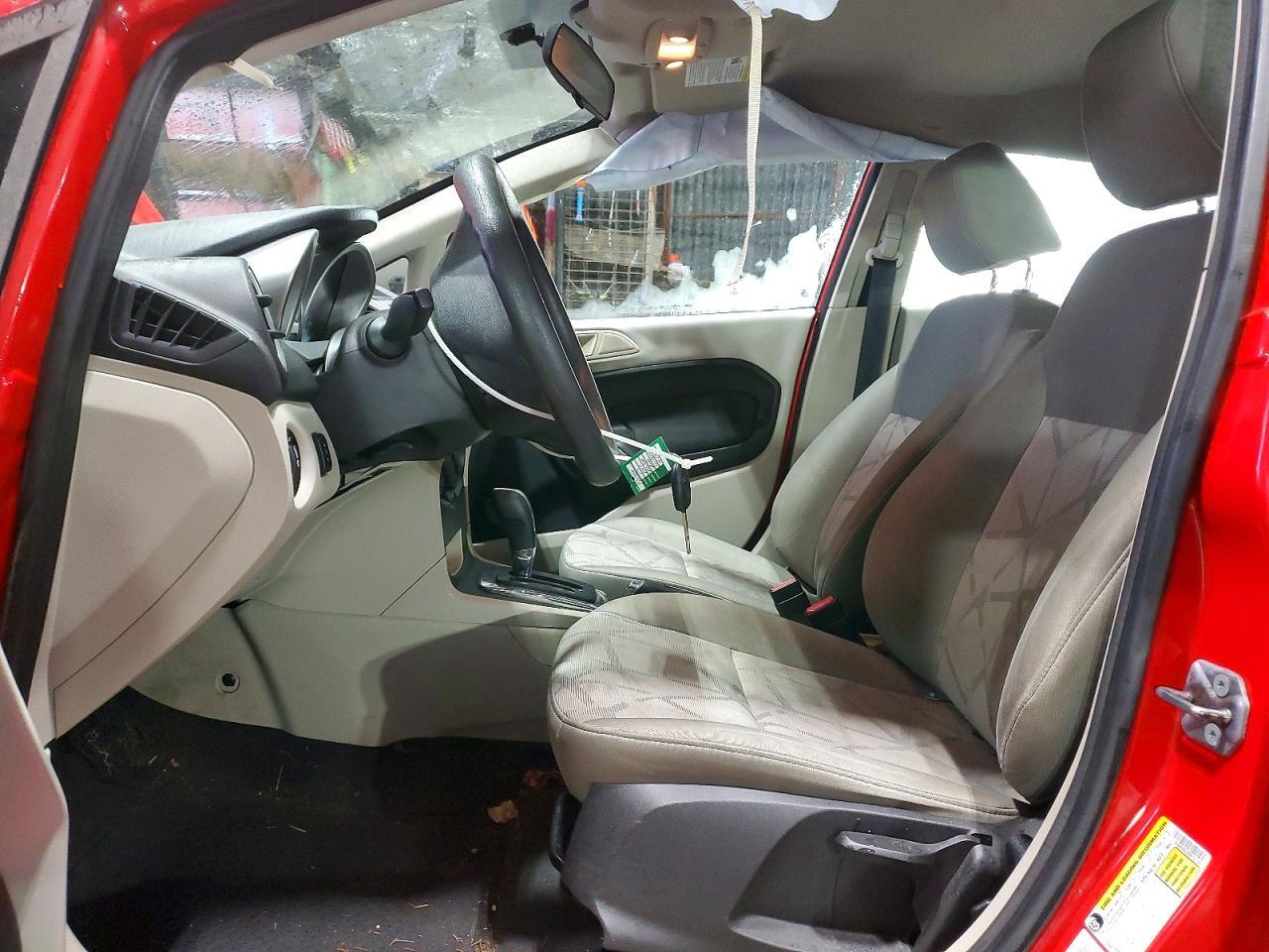 2013 FORD Fiesta