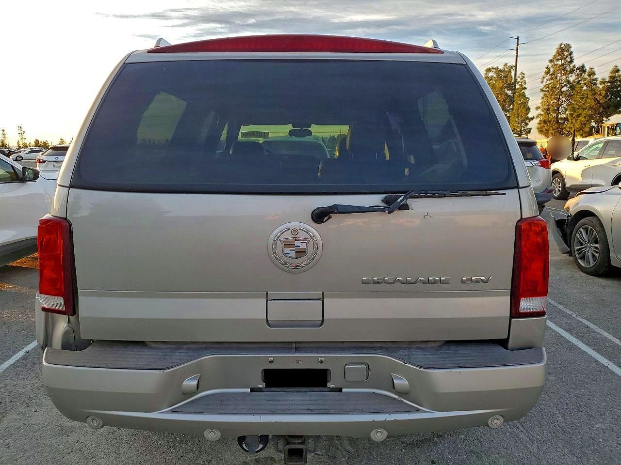 2004 CADILLAC Escalade ESV