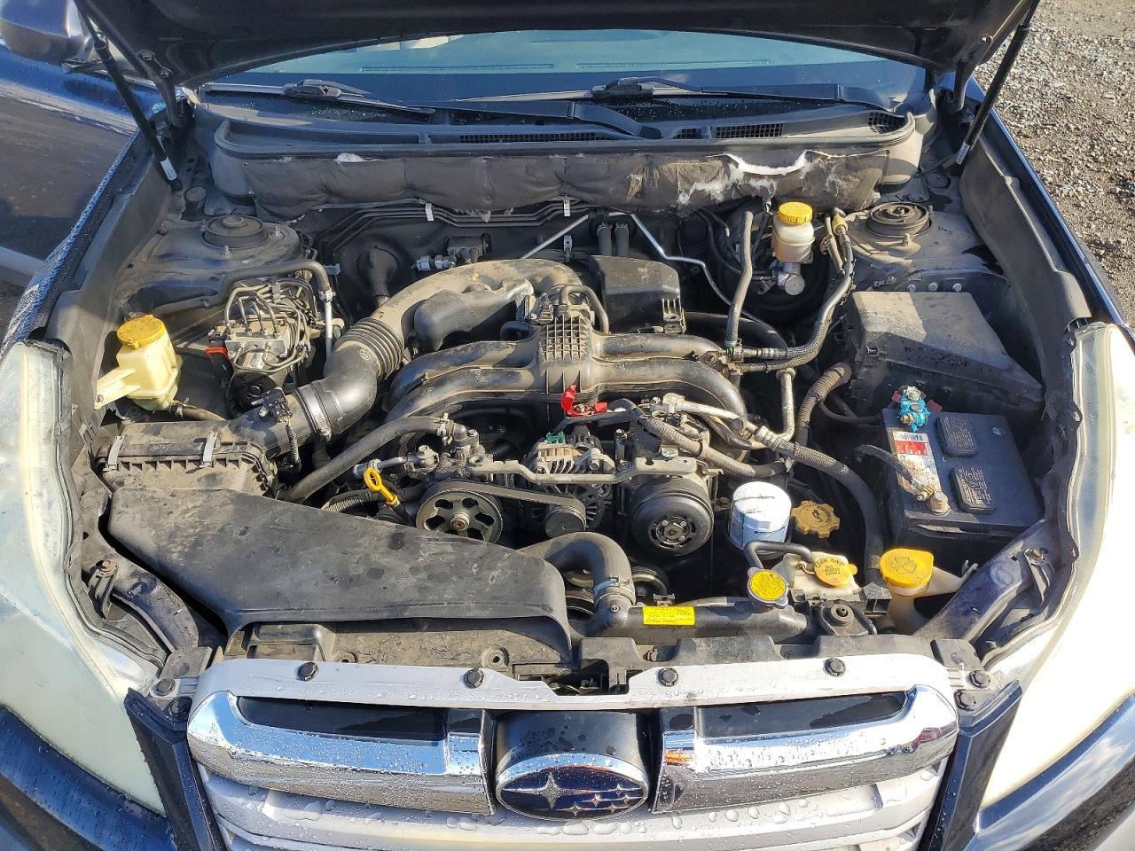 2013 SUBARU Outback
