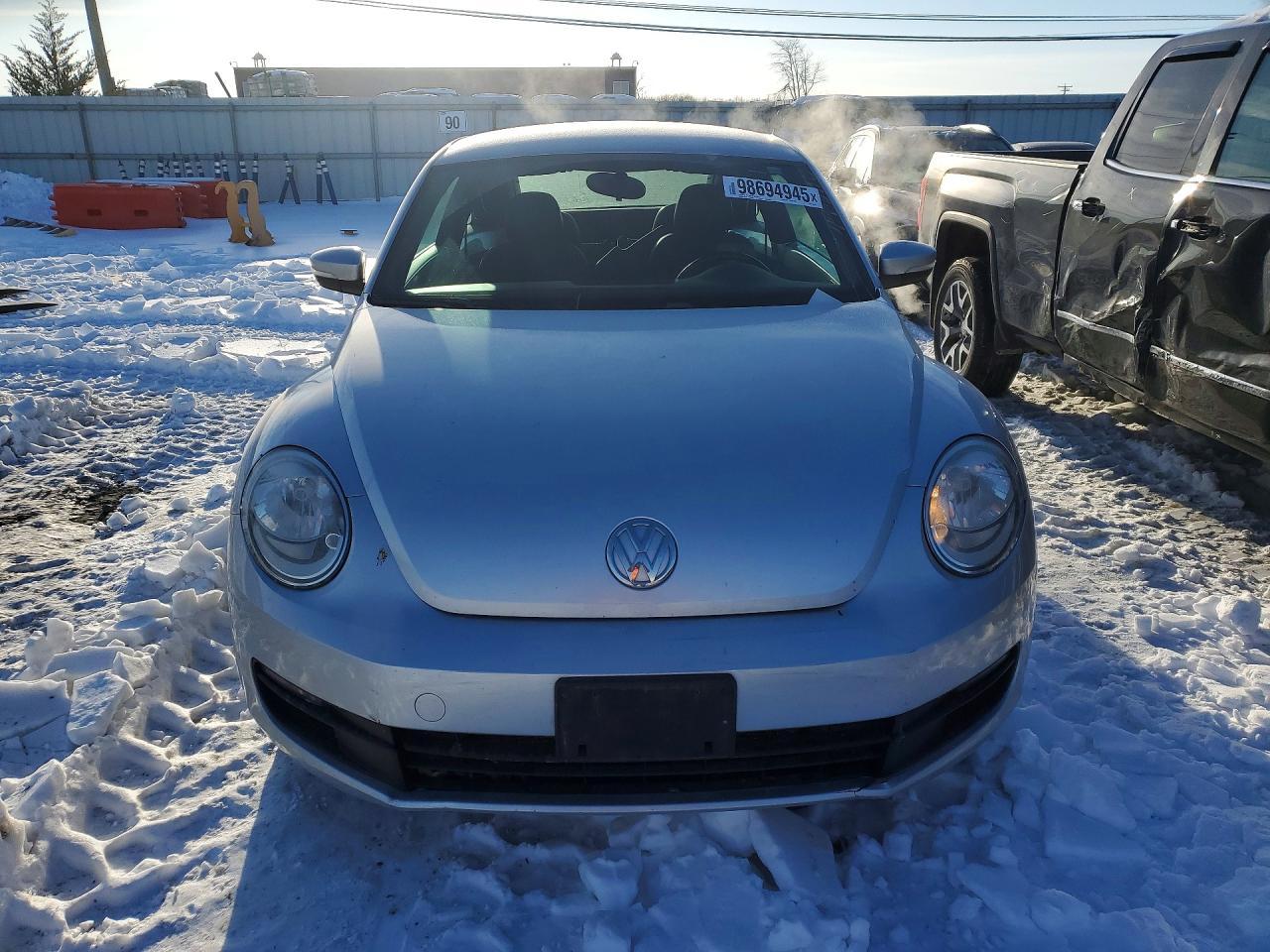 2014 VOLKSWAGEN Beetle