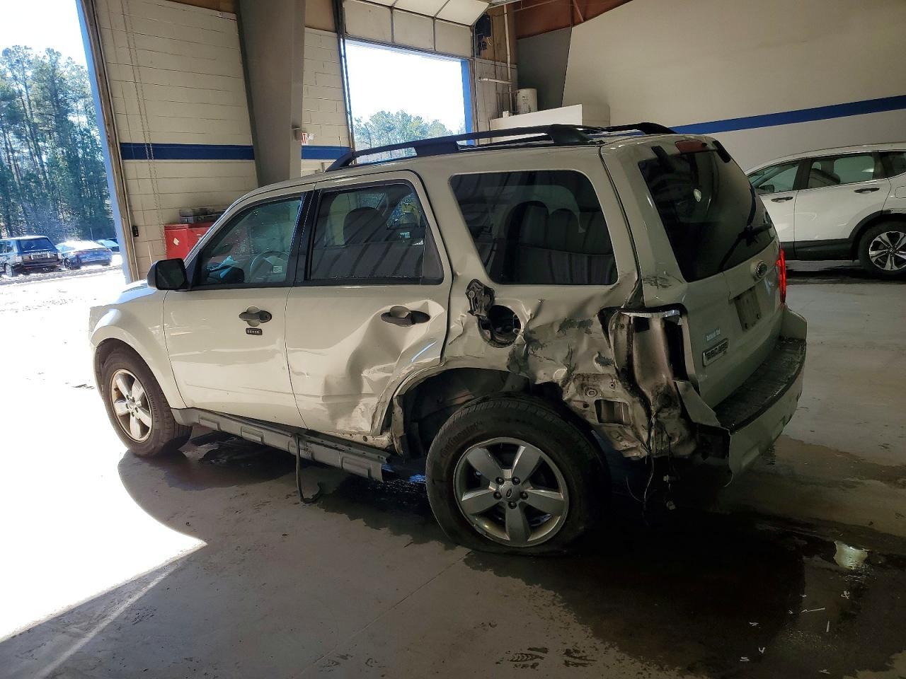2009 FORD ESCAPE