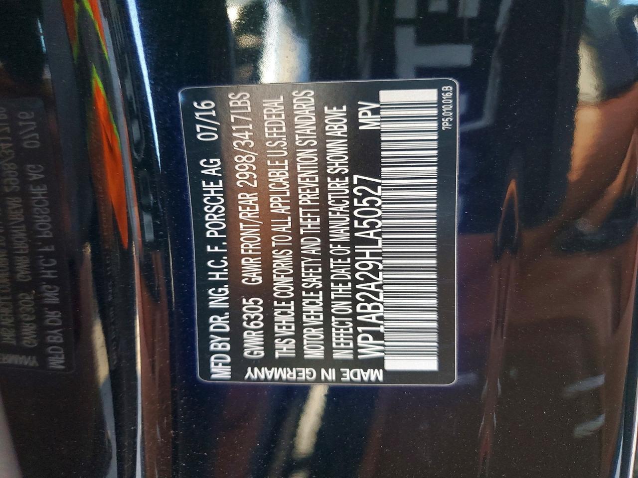 2017 PORSCHE CAYENNE