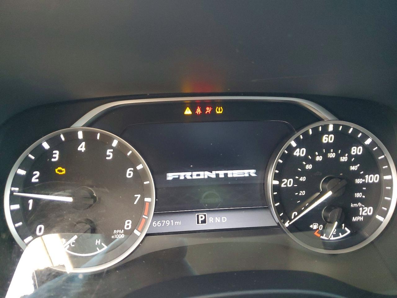 2022 NISSAN Frontier