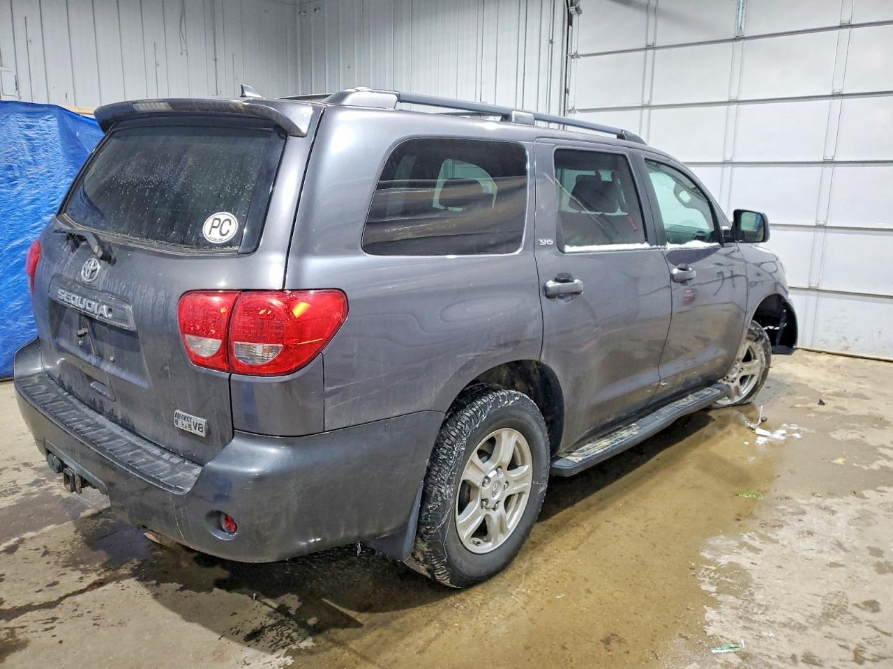 2011 TOYOTA Sequoia