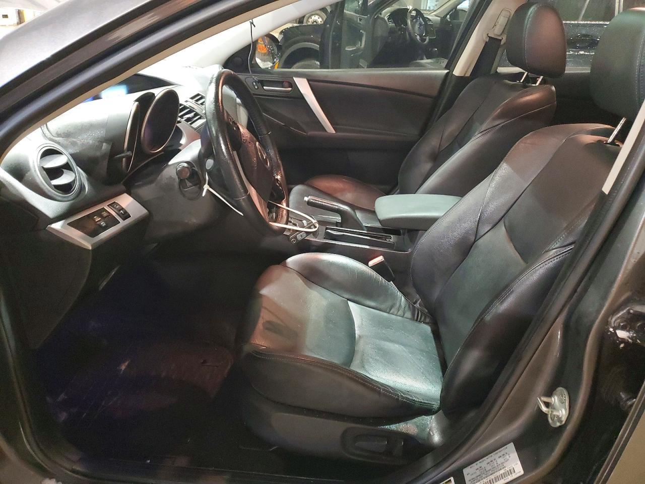 2013 MAZDA 3
