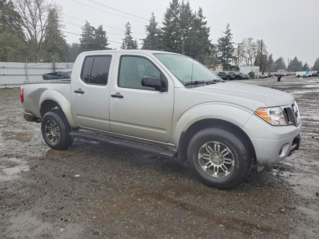2012 NISSAN Frontier