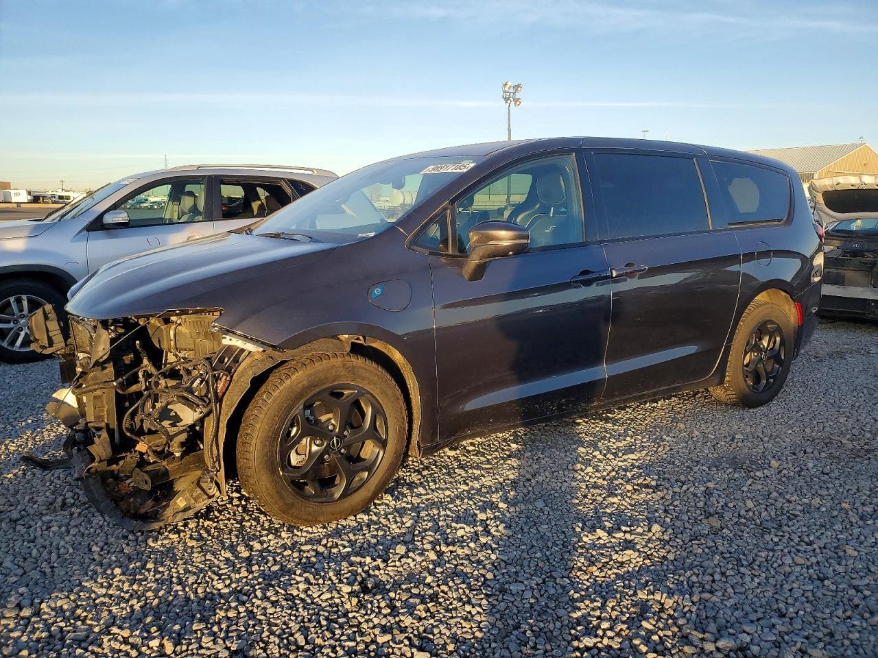 2022 CHRYSLER Pacifica