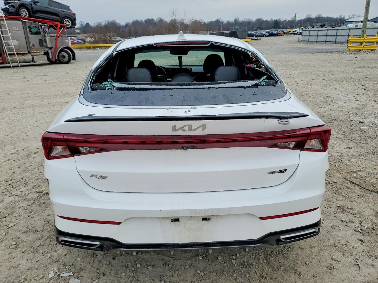 2022 KIA K5