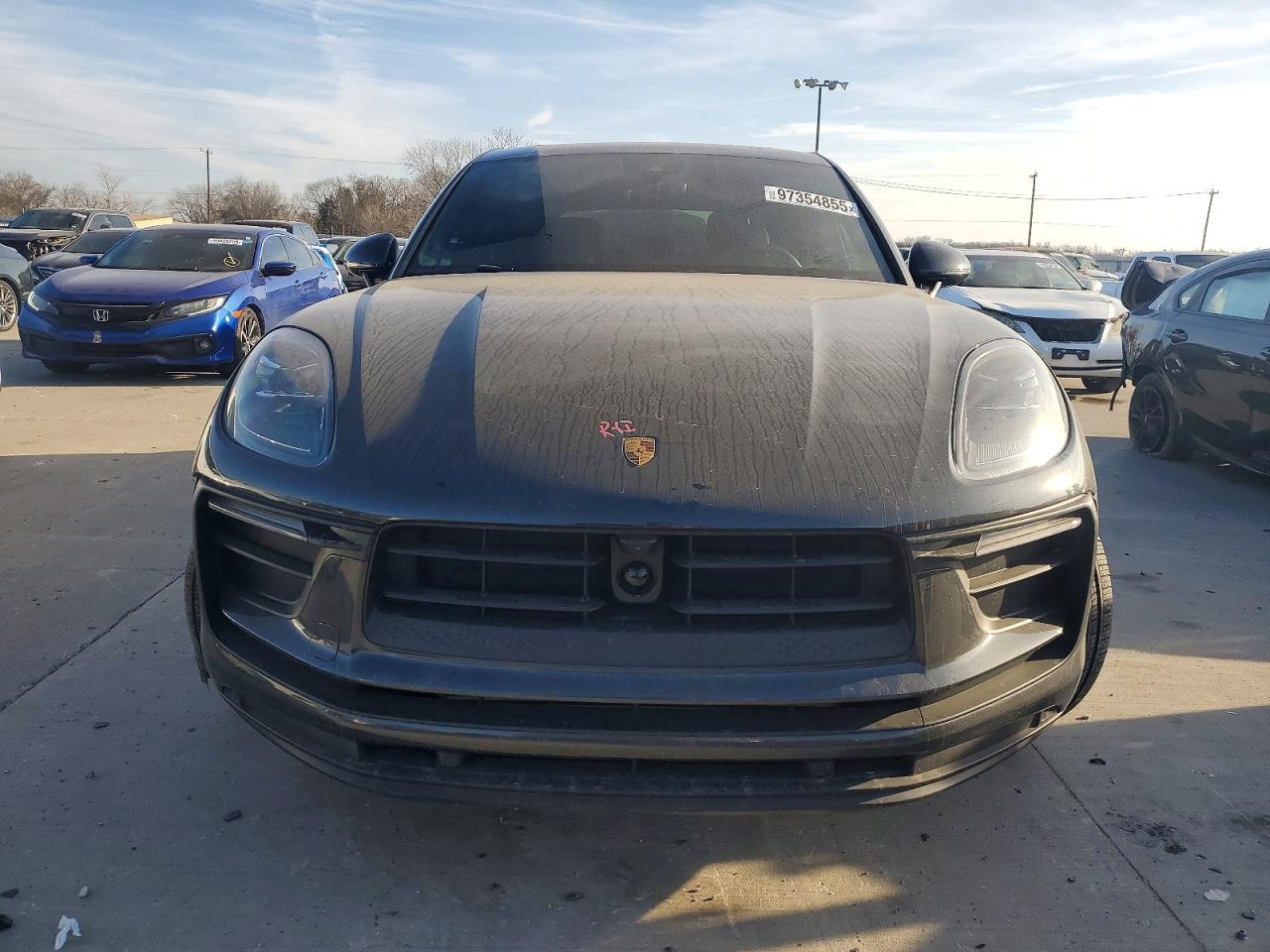 2024 PORSCHE Macan