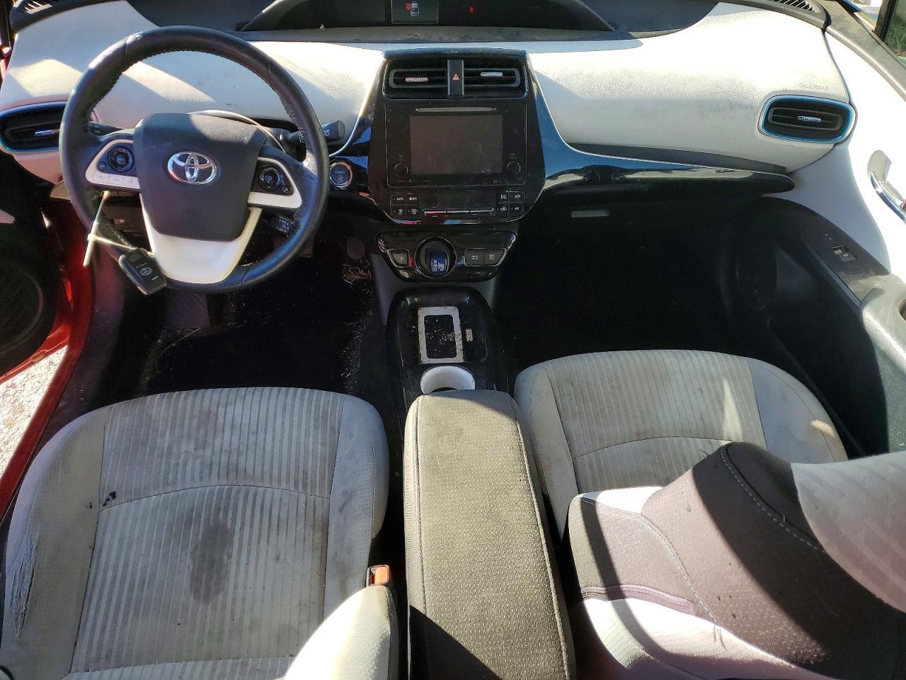 2016 TOYOTA PRIUS