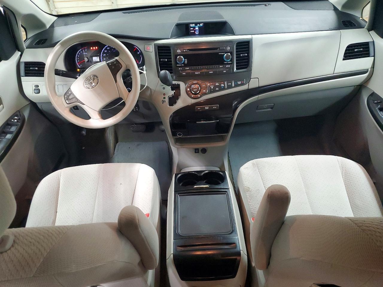 2013 TOYOTA SIENNA